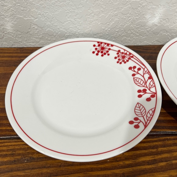 Corelle Berries and Leaves Vintage Retired dishes